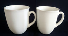 Lade das Bild in den Galerie-Viewer, 2er Set KAFFEETASSEN "Concerto" - Porzellan, Einfärbiges Quadratisches Abgerundetes Form Dekor, Wellco Design