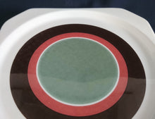 Lade das Bild in den Galerie-Viewer, 2er Set DESSERTTELLER "Avantgarde" - Keramik / Steingut, Modernes Kreise Streifen Dekor, Mittig Grün