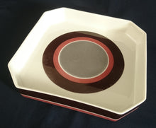 Lade das Bild in den Galerie-Viewer, SCHALE "Avantgarde" - Keramik / Steingut, Modernes Kreise Streifen Dekor, Mittig Grau