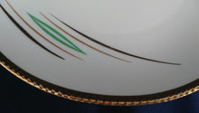 Lade das Bild in den Galerie-Viewer, DESSERTTELLER - Porzellan, Goldrand Relief Linien Balken Abstrakt Motiv Dekor