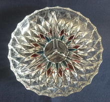 Lade das Bild in den Galerie-Viewer, GEBÄCKSCHALE - Hartglas, 3Kammer geteilt, Abstrakt Karo Stern Schliff Dekor