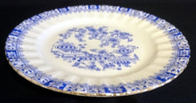 Lade das Bild in den Galerie-Viewer, DESSERTTELLER - Porzellan, China Blau Goldrand Relief Dekor