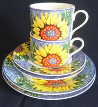 Lade das Bild in den Galerie-Viewer, 2er Set UNTERTASSEN - Porzellan, Sonnenblumen Blüten Pflanzen Motiv Dekor