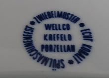 Lade das Bild in den Galerie-Viewer, BEILAGENPLATTE - Porzellan, Echt Kobalt Zwiebelmuster Motiv Relief Rand Dekor