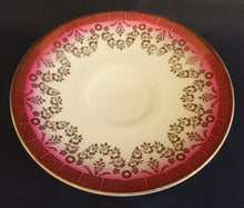 Lade das Bild in den Galerie-Viewer, UNTERTASSE - Porzellan, Abstrakt / Goldrand Dekor