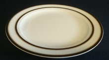 Lade das Bild in den Galerie-Viewer, DESSERTTELLER "Lettin", Porzellan, Linien Rand Dekor