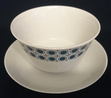 Lade das Bild in den Galerie-Viewer, SAUCIER - Porzellan, Kreise Pluszeichen Abstrakt Dekor