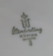 Lade das Bild in den Galerie-Viewer, SUPPENTELLER - Porzellan, Goldrand Mattiert Ovale Kreise Linien Relief Motiv Dekor