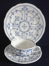 Lade das Bild in den Galerie-Viewer, UNTERTASSE - Porzellan, Klassisch Style, Indisch Blau Strohblume Dekor