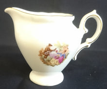 Lade das Bild in den Galerie-Viewer, MILCHKÄNNCHEN - Porzellan, Goldrand Barock Dekor
