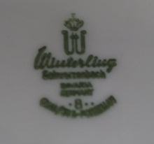 Lade das Bild in den Galerie-Viewer, UNTERTASSE - Porzellan, Linien Kurven Striche Motiv Dekor