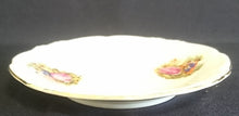 Lade das Bild in den Galerie-Viewer, UNTERTASSE - Porzellan, Goldrand Relief Barock Dekor