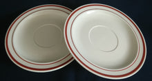 Lade das Bild in den Galerie-Viewer, UNTERTASSE - Keramik / Steingut, Doppelter Linien Rand Motiv Dekor