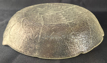 Lade das Bild in den Galerie-Viewer, Zweierset Salatschalen aus Hartglas mit Blatt- und Geäststruktur, dekoratives Reliefmotiv, ARC FRANCE, elegante Servierschalen
