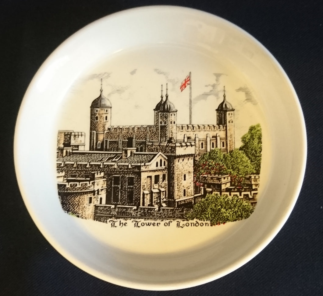 SAMMELTELLERCHEN UNTERSETZER - Porzellan,  Burg Schloß Tower of London Motiv Aufschrift Motiv Dekor (BC)