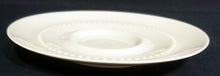 Lade das Bild in den Galerie-Viewer, 3er KAFFEEGEDECK - Porzellan, Flora Blumenblüten Blatt Blätter Relief Punkte Randdekor Motiv
