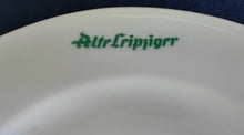 Lade das Bild in den Galerie-Viewer, DESSERTTELLER - Porzellan, Einfärbiges Gastronomisches Aufschrift "Alte Leipziger" Motiv Dekor, Fabrikdekoriert
