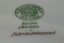 Lade das Bild in den Galerie-Viewer, DESSERTTELLER - Porzellan, Einfärbiges Gastronomisches Aufschrift "Alte Leipziger" Motiv Dekor, Fabrikdekoriert
