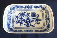 Lade das Bild in den Galerie-Viewer, KLEINES SCHÄLCHEN - Porzellan, Zwiebelmuster Tradition Motiv Dekor
