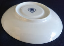 Lade das Bild in den Galerie-Viewer, 2er ESPRESSO GEDECK - Porzellan Inglazed, Traditionelles Zwiebelmuster Motiv Dekor
