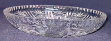 Lade das Bild in den Galerie-Viewer, DESSERTSCHALE - 24% Pbo Bleikristall, Abstrakt Stern Linien Ananas Obst Motiv Dekor
