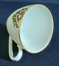 Lade das Bild in den Galerie-Viewer, MOCCA~ KAFFEETASSE - Porzellan, Goldrand Geometrisch Abstrakt Symbol Zeichen Wappen Dekor Motiv
