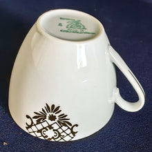 Lade das Bild in den Galerie-Viewer, MOCCA~ KAFFEETASSE - Porzellan, Goldrand Geometrisch Abstrakt Symbol Zeichen Wappen Dekor Motiv
