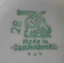 Lade das Bild in den Galerie-Viewer, 5er Set MOCCA KAFFEEKANNE MIT DECKEL &amp; MILCHKÄNNCHEN &amp; ZUCKERDOSE MIT DECKEL - Porzellan, Goldrand Geometrisch Abstrakt Symbol Zeichen Wappen Dekor Motiv
