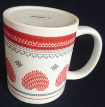 Lade das Bild in den Galerie-Viewer, KAFFEETASSE - Keramik / Steingut, Herz Stern Streifen Symbol Zeichen Motiv Dekor
