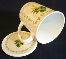 Lade das Bild in den Galerie-Viewer, 2er Set TEETASSE MIT DECKEL - Porzellan, Flora Teeblatt Blätter Motiv Dekor
