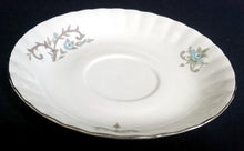 Lade das Bild in den Galerie-Viewer, 2er Set 2er KAFFEEGEDECKE - Porzellan, Platin Linien Rand Flora Blumen Blüten Pflanzen Motiv Dekor
