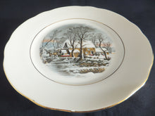 Lade das Bild in den Galerie-Viewer, 2er Set DESSERTTELLER &quot;Created Exclusively for AVON&quot; - Porzellan, Goldrand Linien Winterschnee Haus Scheune Bauernhof Baum Bäume Landschaft Motiv Dekor
