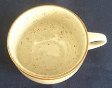 Lade das Bild in den Galerie-Viewer, 2er Set KAFFEETASSEN "Onda Sahara" - Porzellan, Zweifärbiges Gesprenkeltes Linien Dekor, Inglasur, Handbemalt
