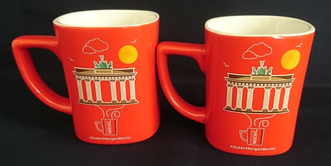 2er Set THERMO KAFFEETASSEN - Porzellan, Twitter #GoodMorningBerlin Nescafe Aufschrift Brandenburger Tor Motiv Dekor