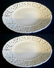 Lade das Bild in den Galerie-Viewer, 2er Set DESSERTTELLER - Porzellan, Durchbrochenes Einfärbiges Abstrakt Relief Motiv Dekor
