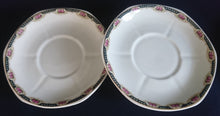 Lade das Bild in den Galerie-Viewer, 2er KAFFEEGEDECK - Porzellan, Goldrand Rosenblüten Bouquet Punkte Kreise Motiv Dekor
