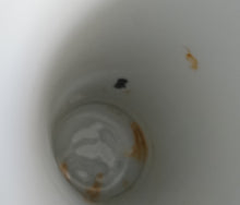 Lade das Bild in den Galerie-Viewer, BLUMENVASE - Porzellan, Flora Blumenblüten Pflanzen Ranken Goldrand Motiv Dekor
