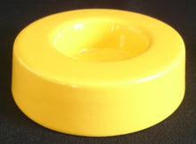 Lade das Bild in den Galerie-Viewer, EIERBECHER - Keramik / Steingut, Einfärbiges Motiv Dekor
