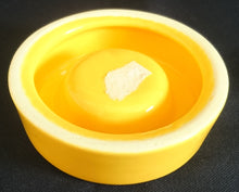 Lade das Bild in den Galerie-Viewer, EIERBECHER - Keramik / Steingut, Einfärbiges Motiv Dekor
