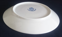 Lade das Bild in den Galerie-Viewer, SUPPENTASSEN UNTERTELLER - Porzellan,  Indisch Blau Strohblumen Motiv Dekor
