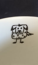 Lade das Bild in den Galerie-Viewer, 2er Set 2er KINDER~ TEEGEDECKE - Porzellan, Hunde Katzen Maus Comic Tatzen Knochen Spuren Abdrücke Motiv Dekor
