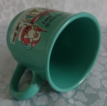 Lade das Bild in den Galerie-Viewer, GLÜHWEINTASSE - Keramik / Steingut, Rotenburg an der Fulda Weihnachtsmarkt 2001 Aufschrift Fachwerkhaus Häuser Schnee Motiv Dekor
