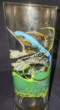 Lade das Bild in den Galerie-Viewer, BIER~ GETRÄNKE~ SAMMELGLAS "Kunstflug" - Hartglas, Natur Fauna Flora Eisvogel Motiv Dekor, Carsten Kehrein Designer (nBC)
