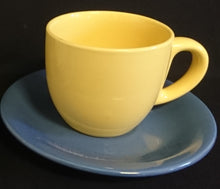 Lade das Bild in den Galerie-Viewer, KAFFEETASSE &quot;Scandia&quot; - Porzellan, Einfärbiges Modernes Motiv Dekor (Gelb)
