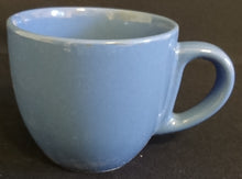 Lade das Bild in den Galerie-Viewer, KAFFEETASSE &quot;Scandia&quot; - Porzellan, Einfärbiges Modernes Motiv Dekor (Blau)
