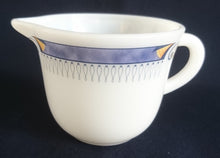 Lade das Bild in den Galerie-Viewer, MILCHKÄNNCHEN "USA Home Set" - Acrylglas, Abstrakt Wolken Schleier Batik Zeichen Symbol Motiv Dekor
