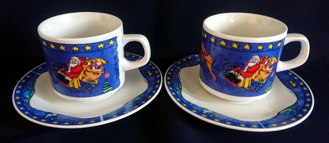 2er Set 2er KAFFEEGEDECKE - Porzellan, Schlitten Rentier Weihnachtsmann Sterne Tannenbaum Bäume Mond Dorf Wald Motiv Dekor