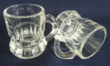 Lade das Bild in den Galerie-Viewer, SHOT KURZE SCHNAPS- GETRÄNKEGLAS - Hartglas, Klar Linien Rechteckig Senkrecht Relief Motiv Dekor
