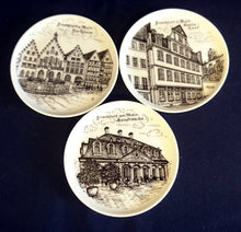 Lade das Bild in den Galerie-Viewer, SAMMELTELLERCHEN UNTERSETZER - Porzellan, Frankfurt am Main Hauptwache Zeichnungen Motiv Dekor (BC)

