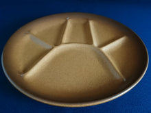 Lade das Bild in den Galerie-Viewer, 2er Set FONDUETELLER (6 Kammer) - Keramik / Steingut, Einfärbiges Kammer Relief Motiv Dekor
